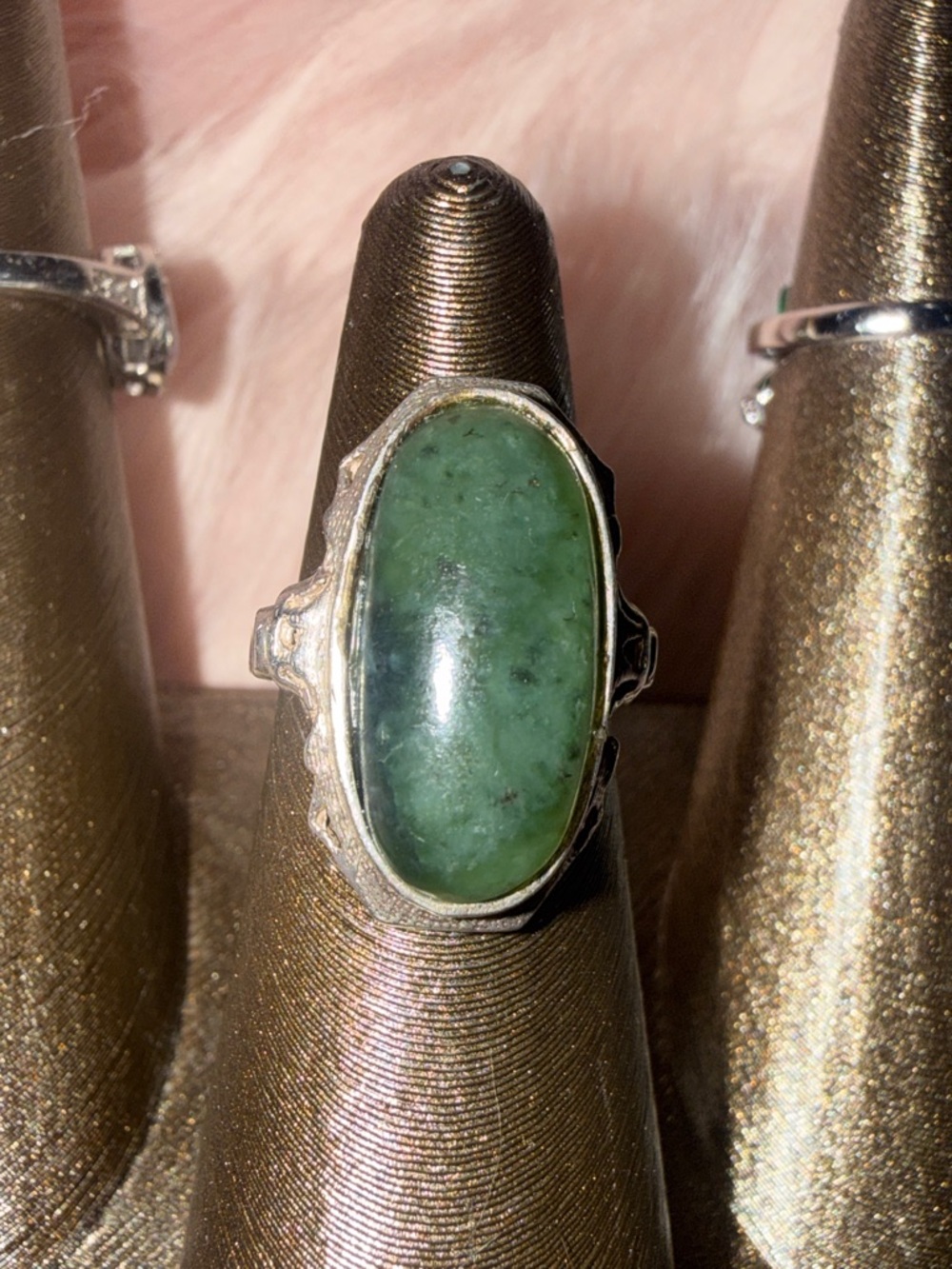 Vintage real Nephrite Jade Sterling Silver ring 1960s
Sz 6 1/2 - Picture 3 of 14